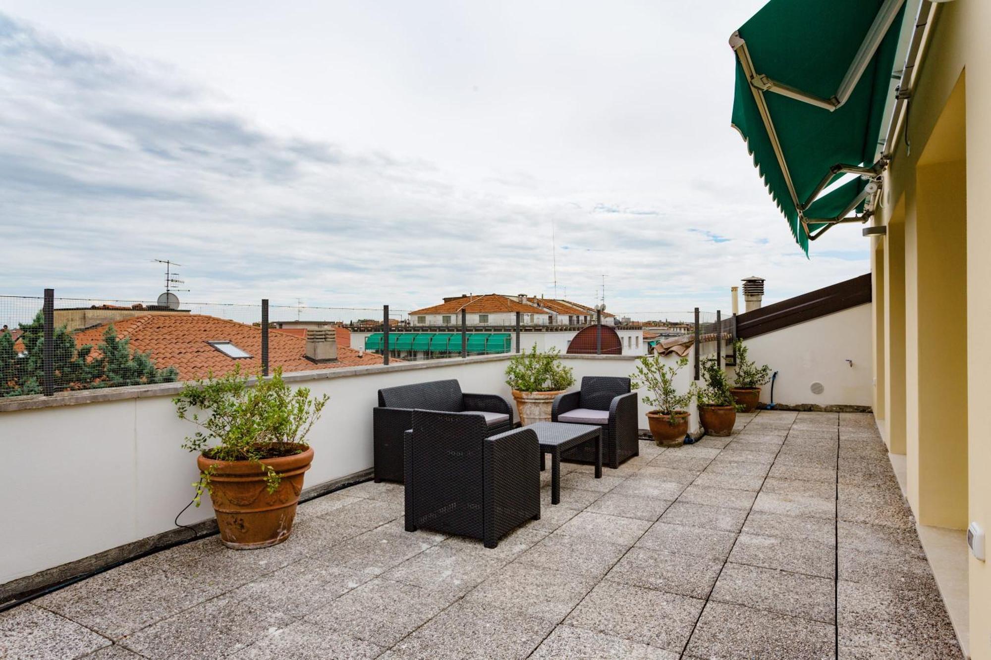 Amazing Flat With Big Terrace And Private Car Park Apartman Verona Kültér fotó